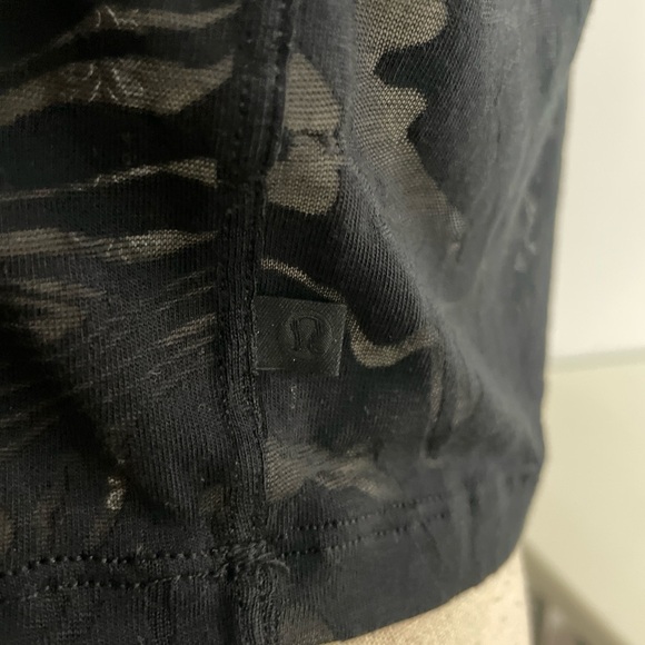 Lululemon Cates Tee Shirt Veil Black Burnout Small Short Sleeve Cropped - Picture 7 of 9